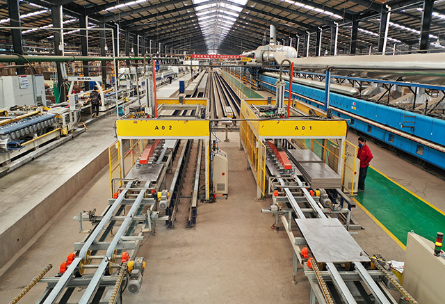 一流现代化生产基地 